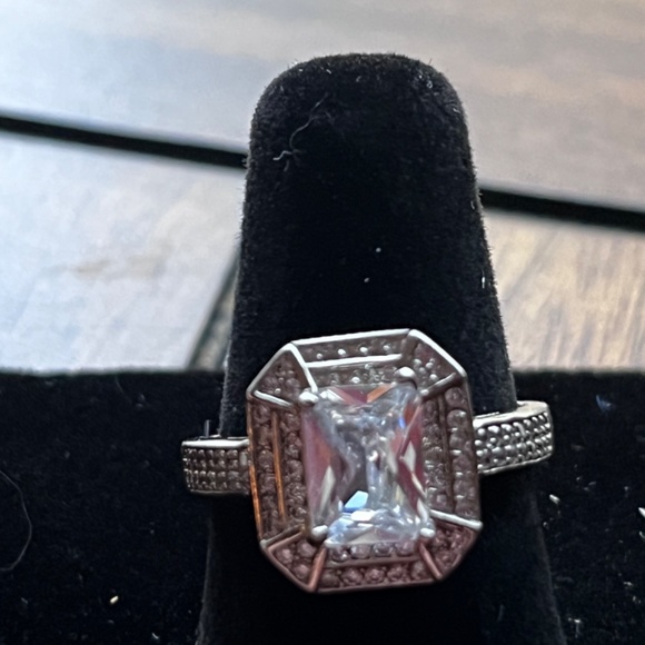 White Topaz and Sterling silver ring - Picture 4 of 5